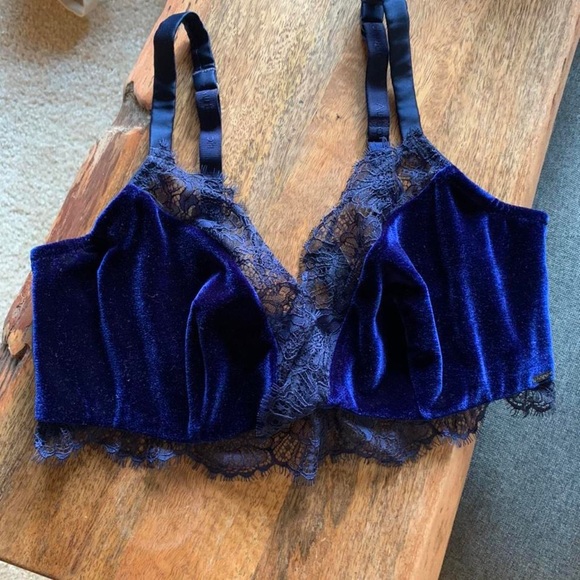 Velvet bra - Picture 1 of 2